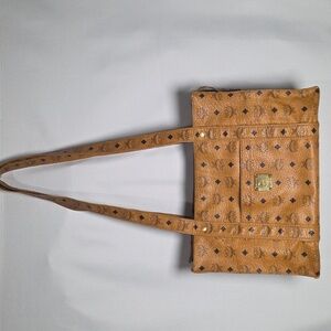 ✨️NEW Old Stock✨️ MCM Cognac Top Zip Shopper Tote